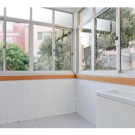 Apartment Houze Spacious Apartment In Lapa Near Riverside Lisbon